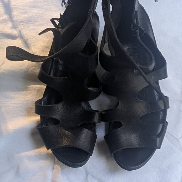 TRIPPEN Tarantula black sandals EXCELLENT condition sz 7.5/38 - Picture 14 of 14